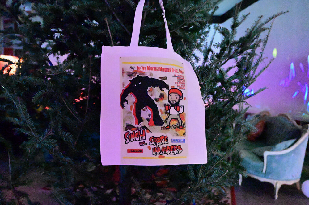 Singh vs Space Invaders tote bag